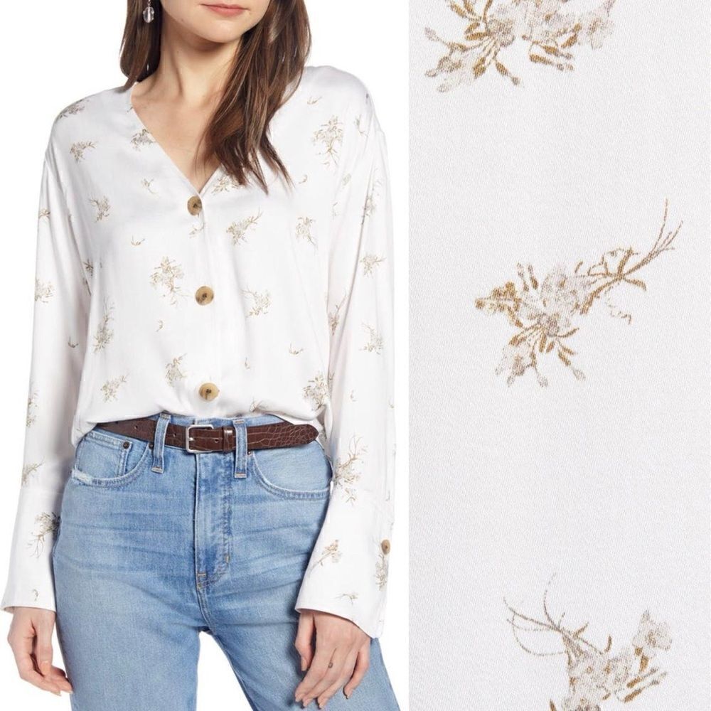 SOMETHING NAVY Bailey Ivory V-Neck Button Down Floral Blouse Medium